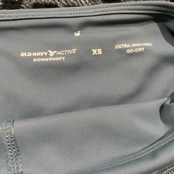 Old Navy Extra-high waist Powersoft Skort - Picture 3 of 3